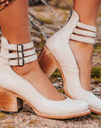 Avalance™| Vanessa Vintage Pumps